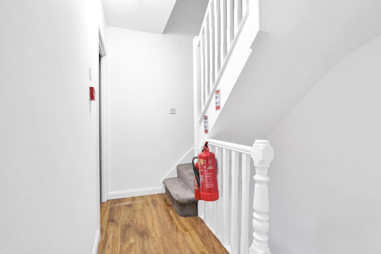 Fernbank Rooms Sudbury Hill, Harrow, Self-Contained Studios With En-Suite Harrow on the Hill Esterno foto