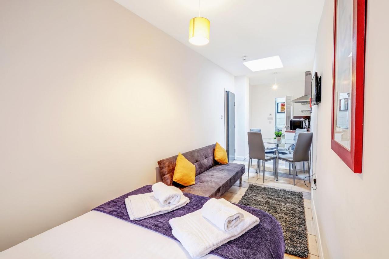 Fernbank Rooms Sudbury Hill, Harrow, Self-Contained Studios With En-Suite Harrow on the Hill Esterno foto