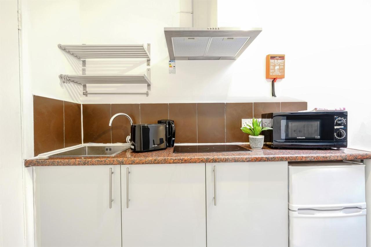 Fernbank Rooms Sudbury Hill, Harrow, Self-Contained Studios With En-Suite Harrow on the Hill Esterno foto