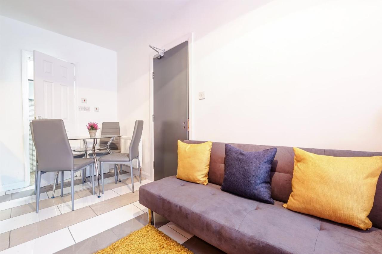 Fernbank Rooms Sudbury Hill, Harrow, Self-Contained Studios With En-Suite Harrow on the Hill Esterno foto