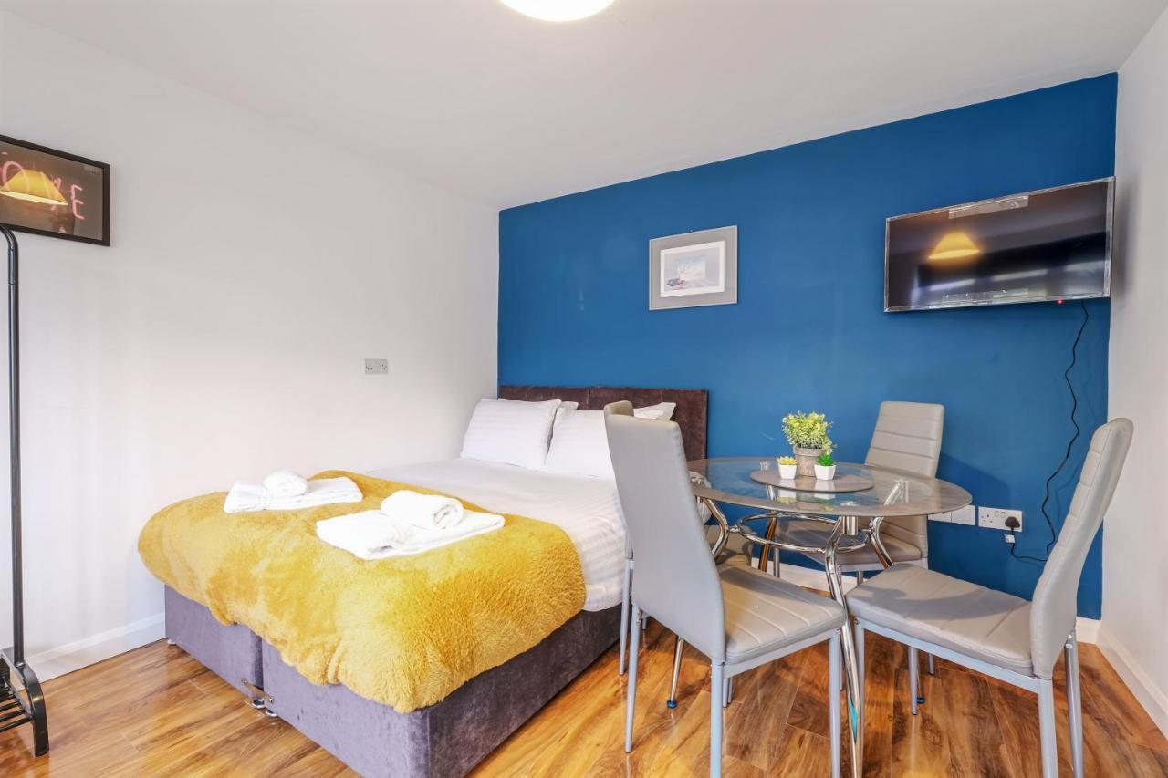 Fernbank Rooms Sudbury Hill, Harrow, Self-Contained Studios With En-Suite Harrow on the Hill Esterno foto