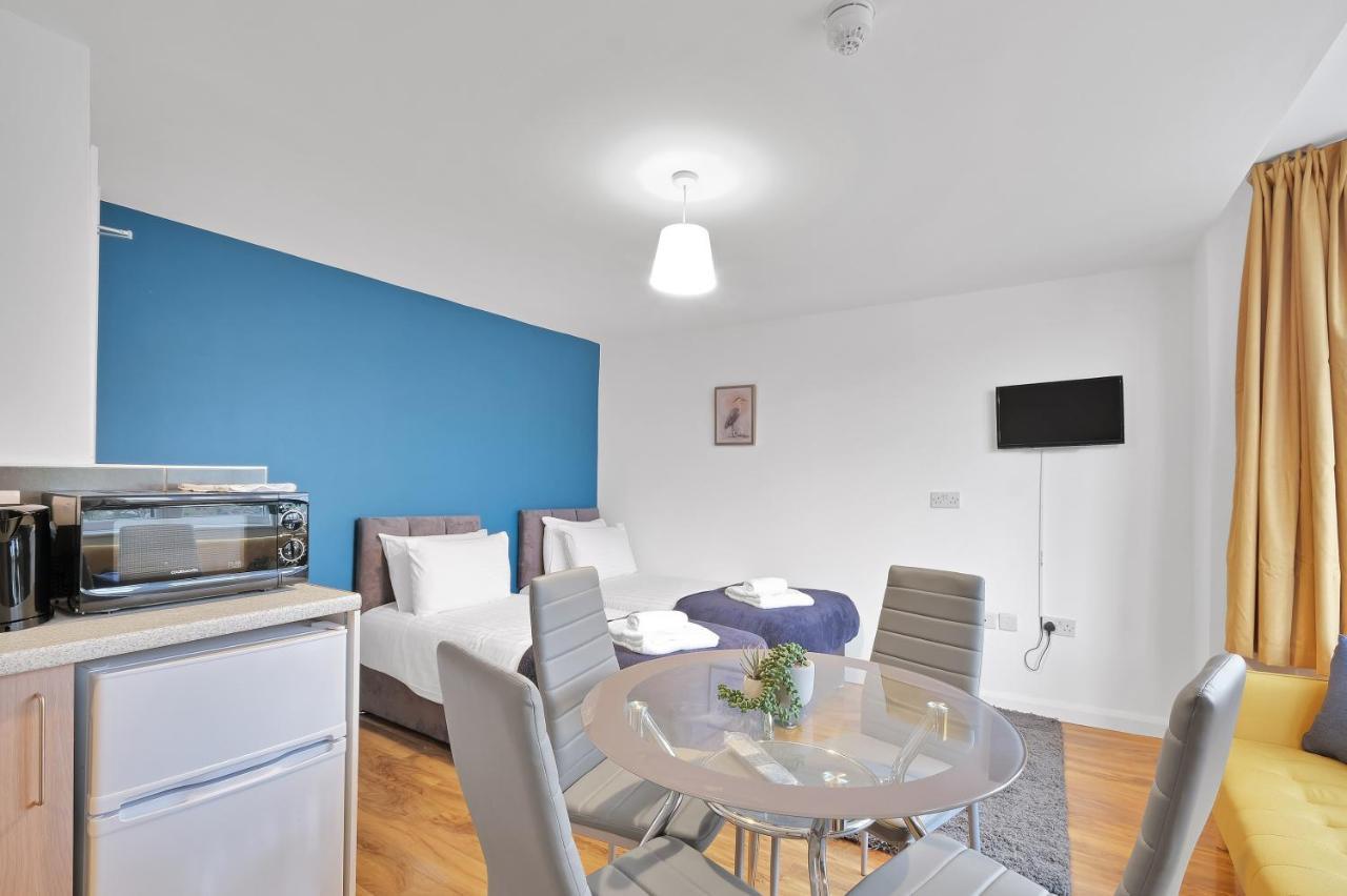 Fernbank Rooms Sudbury Hill, Harrow, Self-Contained Studios With En-Suite Harrow on the Hill Esterno foto