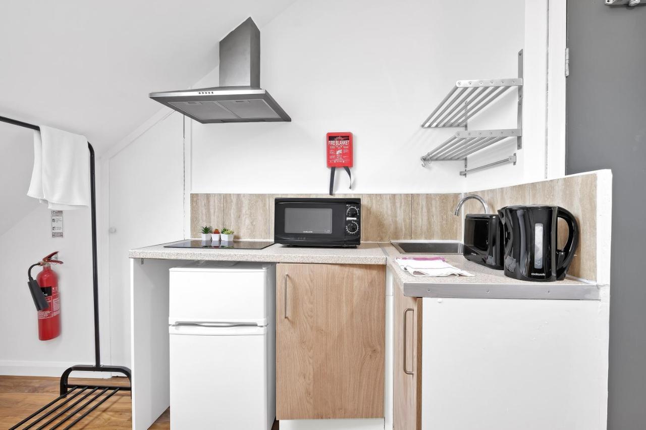 Fernbank Rooms Sudbury Hill, Harrow, Self-Contained Studios With En-Suite Harrow on the Hill Esterno foto